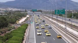 Greece: Athens taxi drivers begin 48-hour strike over industry demands