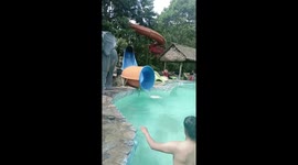 Man gets hit while catching kids at pool in Coroico, Bolivia