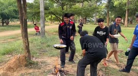 Camper showing off cooking skills fails when wok handle snaps