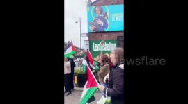 UK: This week, Palestine supporters in Tameside showed up once again to affirm their solidarity with the Palestinian people