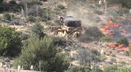 US, Bakersfield: Lebec Firefighters Engage in Ongoing Wildfire Part 1