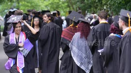 US: CCNY graduates show solidarity with Palestine at commencement