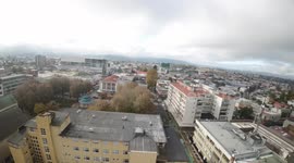 vuelo inédito sobre la ciudad de valdivia con dron fpv, no es posible volar con cualquier dron en esta zona debido a sus restricciones de vuelo, por eso es mas valioso que otras imagenes