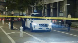 US, Los Angeles: Downtown Los Angeles Waymo Gets Stuck in Crime Scene