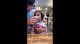 Toddler’s mighty roar steals the show during Shake Shack lunch