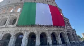 Italy: 24 Firefighters Cling To Colosseum Walls To Unleash Giant Italian Flag In Jaw Dropping Tribute