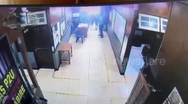 Prison break leaves three guards injured in Indonesia