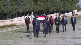 Türkiye: US ambassador Barrack pays respects at Atatürk’s Mausoleum in Ankara