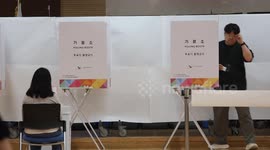 South Korea: South Koreans vote in snap election to pick new president (2)