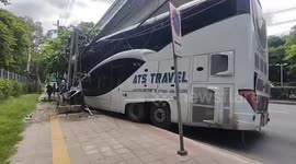 Bus carrying 45 Indian students crashes in Bangkok leaving 12 injured
