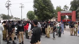 Over 200 prisoners escape Pakistan jail after earthquake damages walls