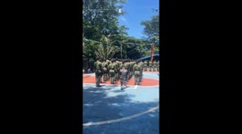 Boyfriend botches proposal when he gets down on one knee in wrong place