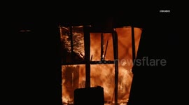 US, Los Angeles: Westlake Abandoned School Fire