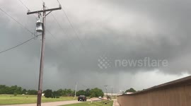 US: Rotating Cloud Spotted Amid Oklahoma Tornado Warnings