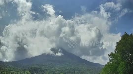 Kanlaon Volcano spews 4,000-ft grey ash column in the Philippines