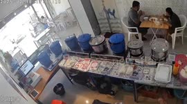 Table collapses as couple have cosy lunch together in eatery