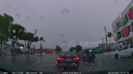 US: Heavy rainfall causes flooding on the roads in Miami