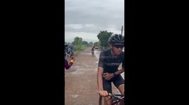 Biker skillfully hops over cat during race in Bukidnon, Philippines