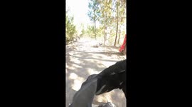 Cyclist falls and receives help in Curepto, Chile