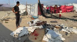 7 killed in Israeli strike on tent sheltering displaced Palestinians near Gaza port (2)