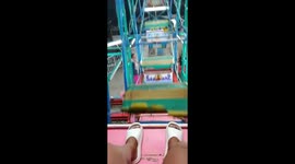 Terrifying moment power outage strands man at top of Ferris wheel in Lobo, Batangas, Philippines