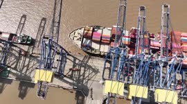 China: China-US shipping routes overbooked as American businesses accelerate stockpiling