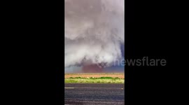 US: Large Tornado On Ground Near Morton, TX