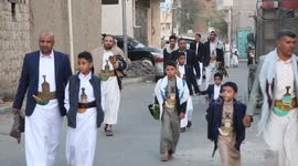 Yemen: Hundreds attend Eid al-Adha prayers in Yemen’s capital Sanaa