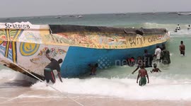 Mauritania: Mauritanian fishermen’s arduous day amid wild ocean waves