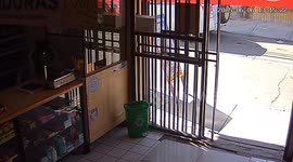 Chile: Security Camera Shows Moment M6.4 Earthquake Strikes Northern Region