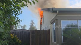 US, Bakersfield: Bakersfield Fire Engulfs Home Elderly Man Hospitalized