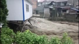 China: Heavy rains batter Hunan