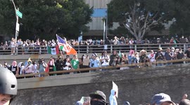US: CHP pushes anti-ICE protesters off freeway 101 in DTLA