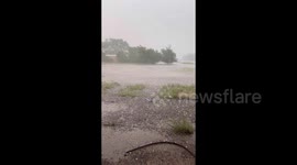 US: Powerful Hailstorm with Strong Winds Hits West of Wheeler, TX