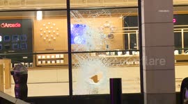 US, Bakersfield: Los Angeles Day 5 ICE Protest Apple Story and Adidas Story Looted Part 5