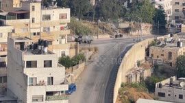Israeli army raids Nablus, detains Palestinians