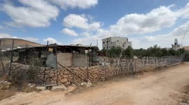 Palestinian fortifies home against settler attacks in West Bank