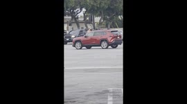 Argument at Light Turns to Car Mirror Broken Off