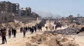 Long lines form in northern Gaza as civilians await humanitarian aid
