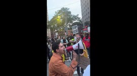 US: Anti-ICE Protesters March Through Seattle, Surround Federal Building