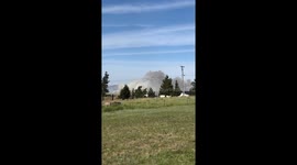 US: Rowena Fire Forces Evacuations in Oregon, Emergency Act Issued