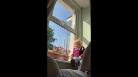 Toddler's adorable daily reaction to 'granda' melts hearts