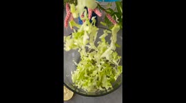 Make this yummy Summer Nacho Salad, an ultimate mix of crispy, creamy, and crunchy