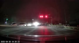 Traffic light explosion during intense wind in Shandong, China