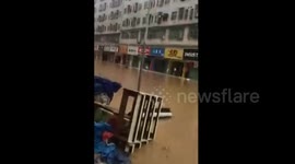 Heavy rainstorm causes flooding in southern China