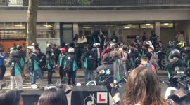 Deliveroo cyclist protest pay structure
