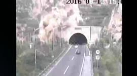 Landslide blocks tunnel on road in China