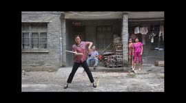Martial artist shows off nunchucks skills on the streets