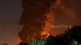 Iran: Israel targets oil depot in Tehran (3)