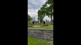 Parkour filming mishap as cameraman crashes in Sichuan, China